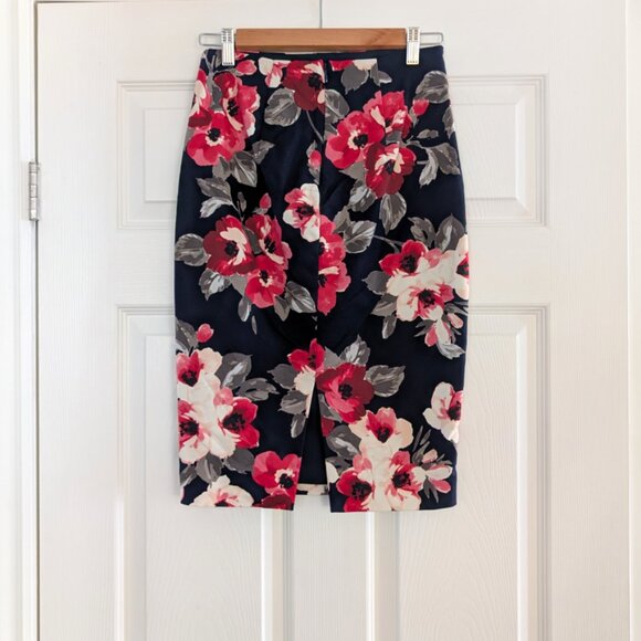 RW&CO pencil skirt navy red floral size 0 - Picture 2 of 15